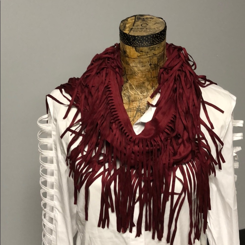 Justin &Taylor infinity fringe scarf